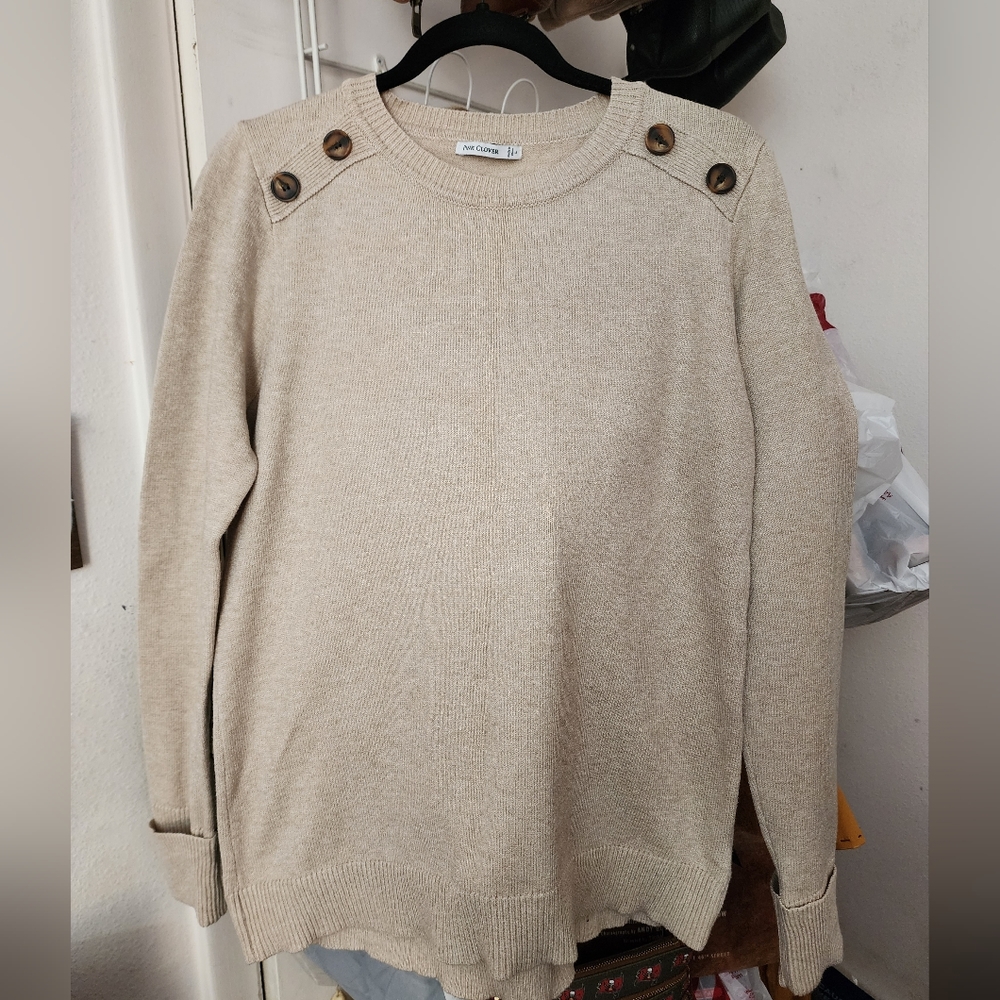 Pink Clover ladies sweater